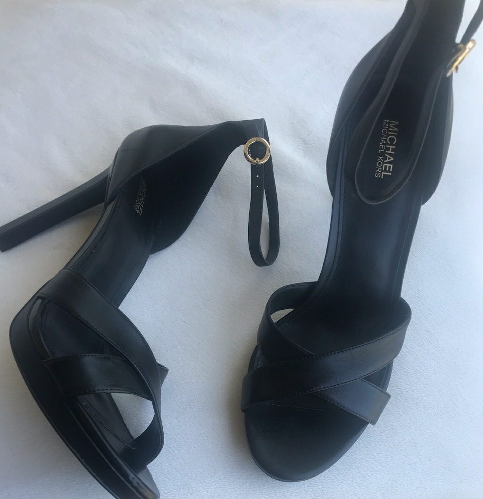 MWT Michael Kors heels